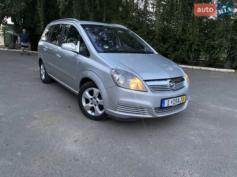 Минивэн Opel Zafira 2006 в Луцке