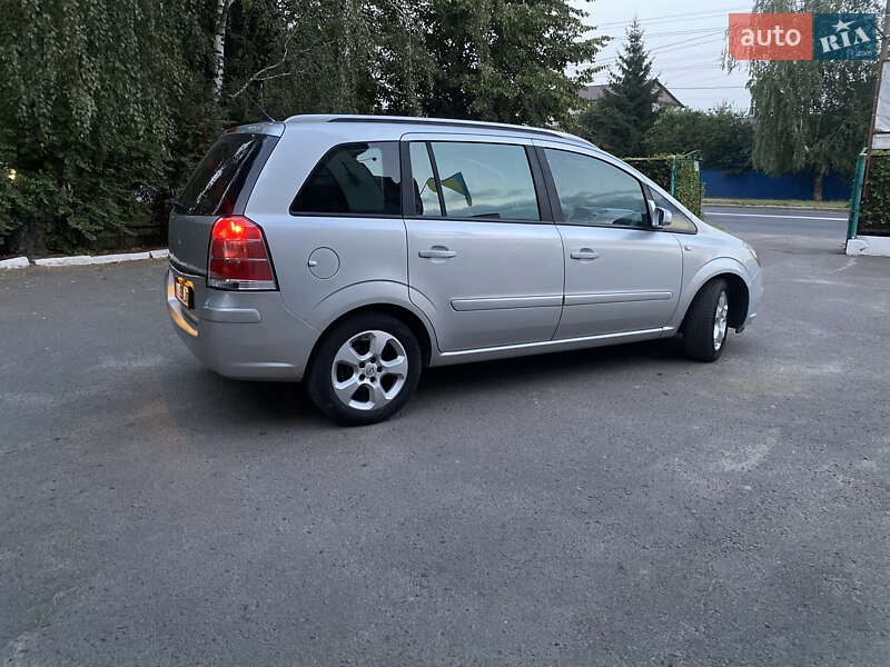 Минивэн Opel Zafira 2006 в Луцке