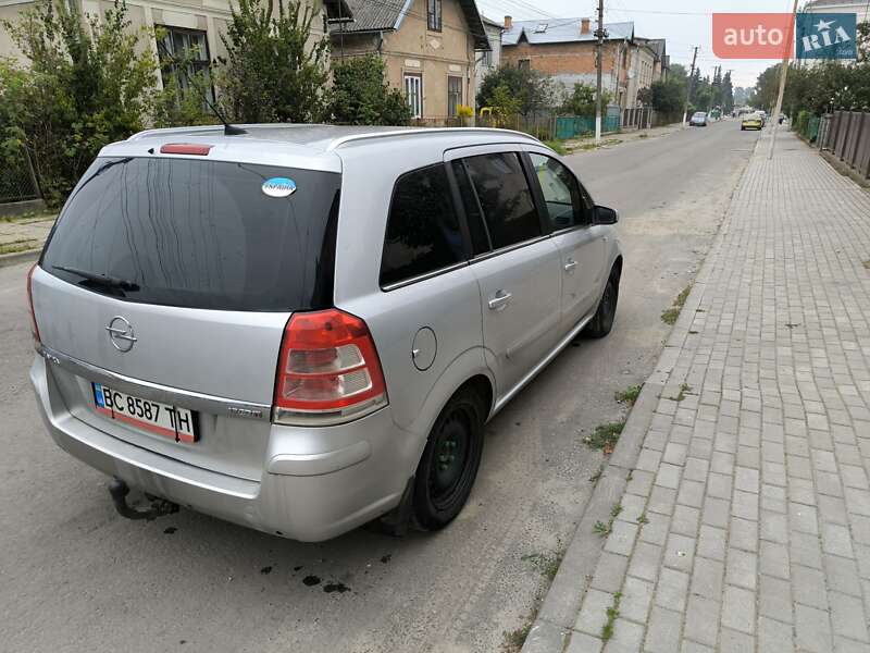 Минивэн Opel Zafira 2008 в Ходорове