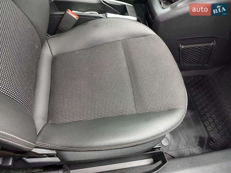 Минивэн Opel Zafira 2011 в Каменском