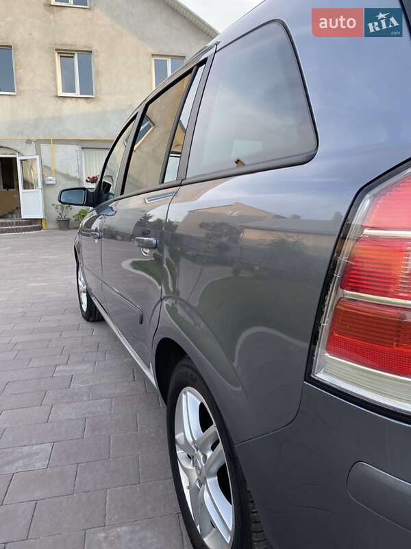 Мінівен Opel Zafira 2007 в Куликові