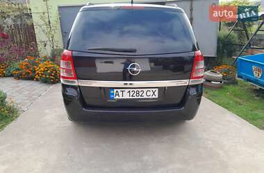 Минивэн Opel Zafira 2008 в 