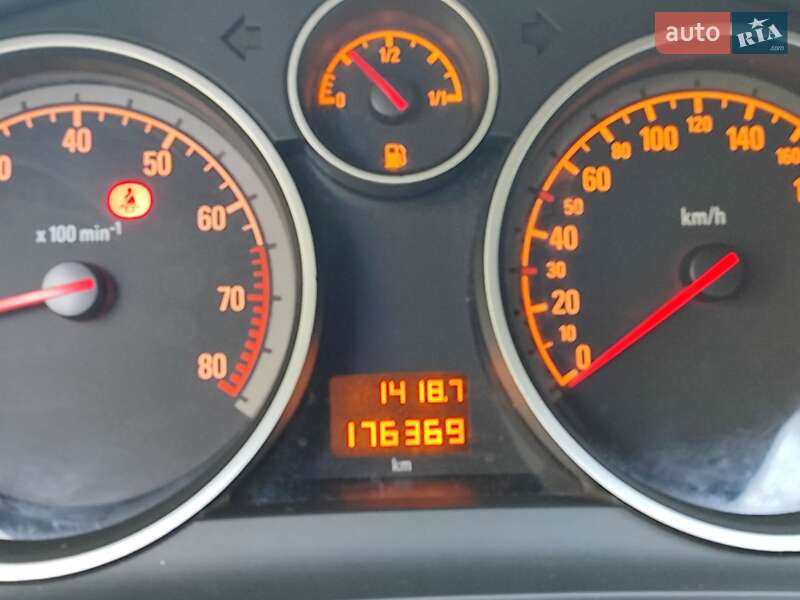 Минивэн Opel Zafira 2011 в Каменском