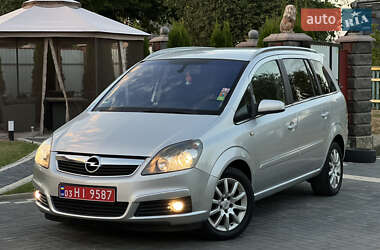 Минивэн Opel Zafira 2007 в Луцке