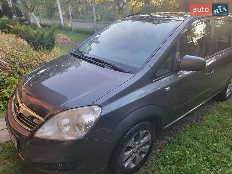 Минивэн Opel Zafira 2009 в Львове