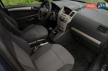 Минивэн Opel Zafira 2008 в 