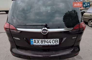 Минивэн Opel Zafira 2011 в 