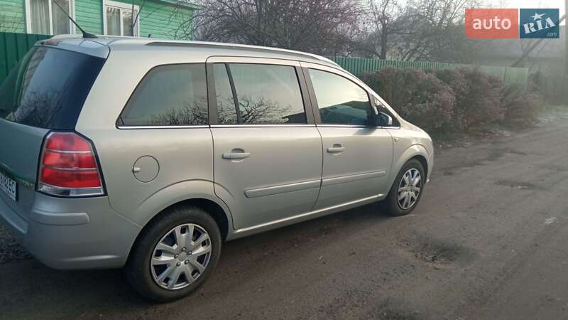 Минивэн Opel Zafira 2006 в Чернигове