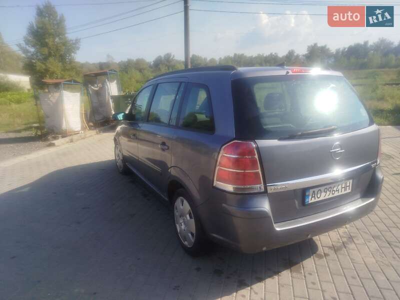 Минивэн Opel Zafira 2006 в Тячеве фото 6 Минивэн Opel Zafira 2006 в Тячеве