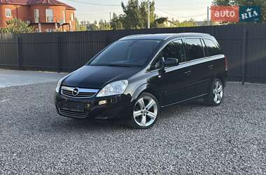 Минивэн Opel Zafira 2009 в Коростене