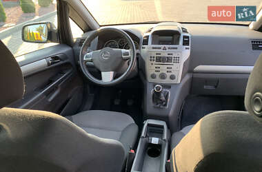 Минивэн Opel Zafira 2012 в 