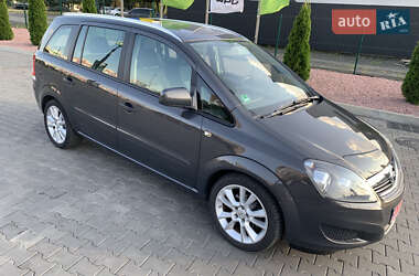 Минивэн Opel Zafira 2012 в 