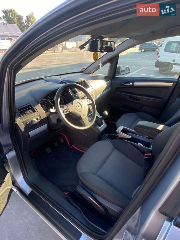 Минивэн Opel Zafira 2008 в Бердичеве