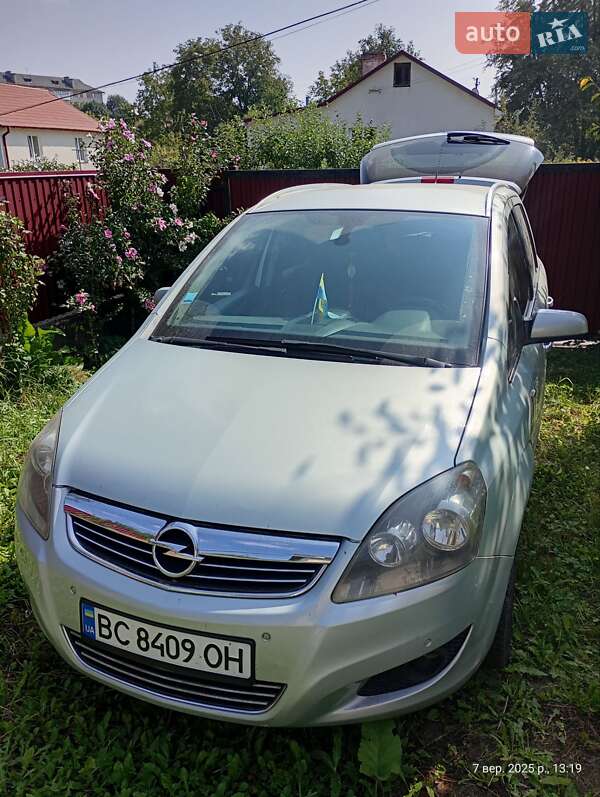 Минивэн Opel Zafira 2008 в Львове