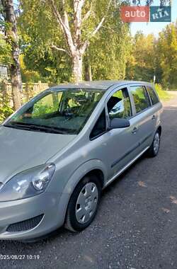 Минивэн Opel Zafira 2009 в 