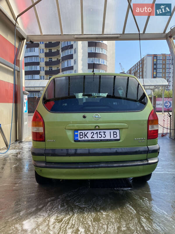 Минивэн Opel Zafira 2000 в Ровно