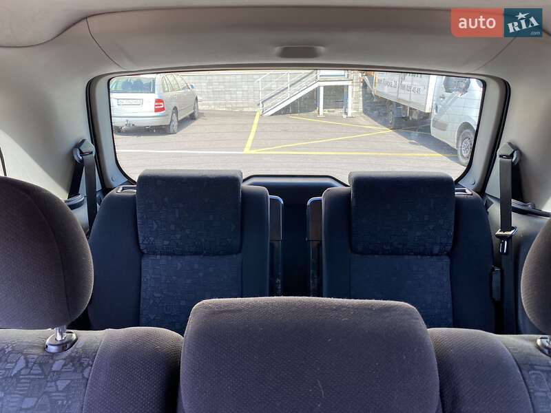 Минивэн Opel Zafira 2000 в Ровно