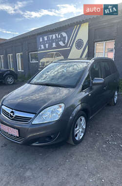 Минивэн Opel Zafira 2010 в Нежине