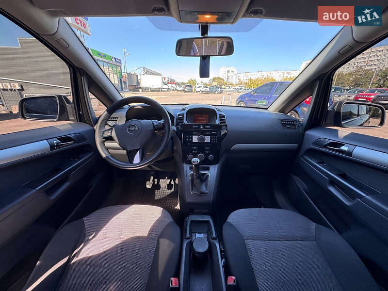 Минивэн Opel Zafira 2011 в Запорожье фото 13 Минивэн Opel Zafira 2011 в Запорожье