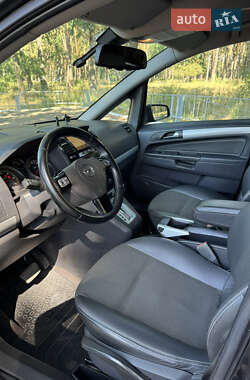 Минивэн Opel Zafira 2009 в 