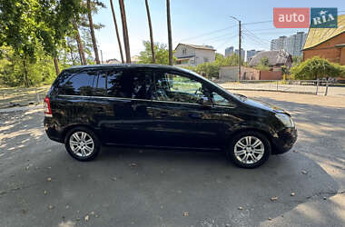 Минивэн Opel Zafira 2009 в 
