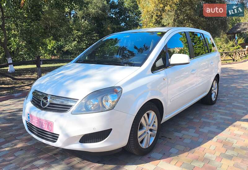 Минивэн Opel Zafira 2011 в Миргороде
