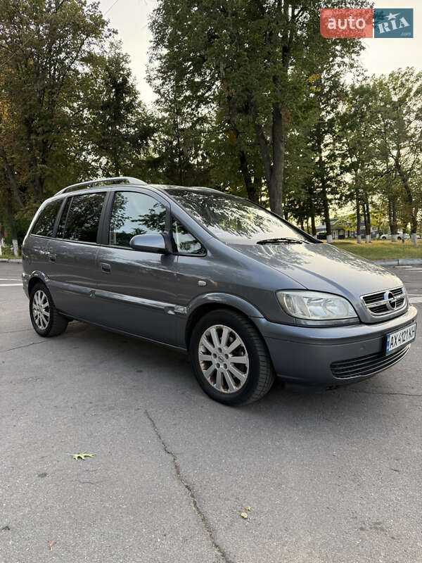 Минивэн Opel Zafira 2004 в Виннице
