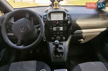 Минивэн Opel Zafira 2008 в 