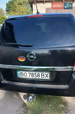 Минивэн Opel Zafira 2008 в 