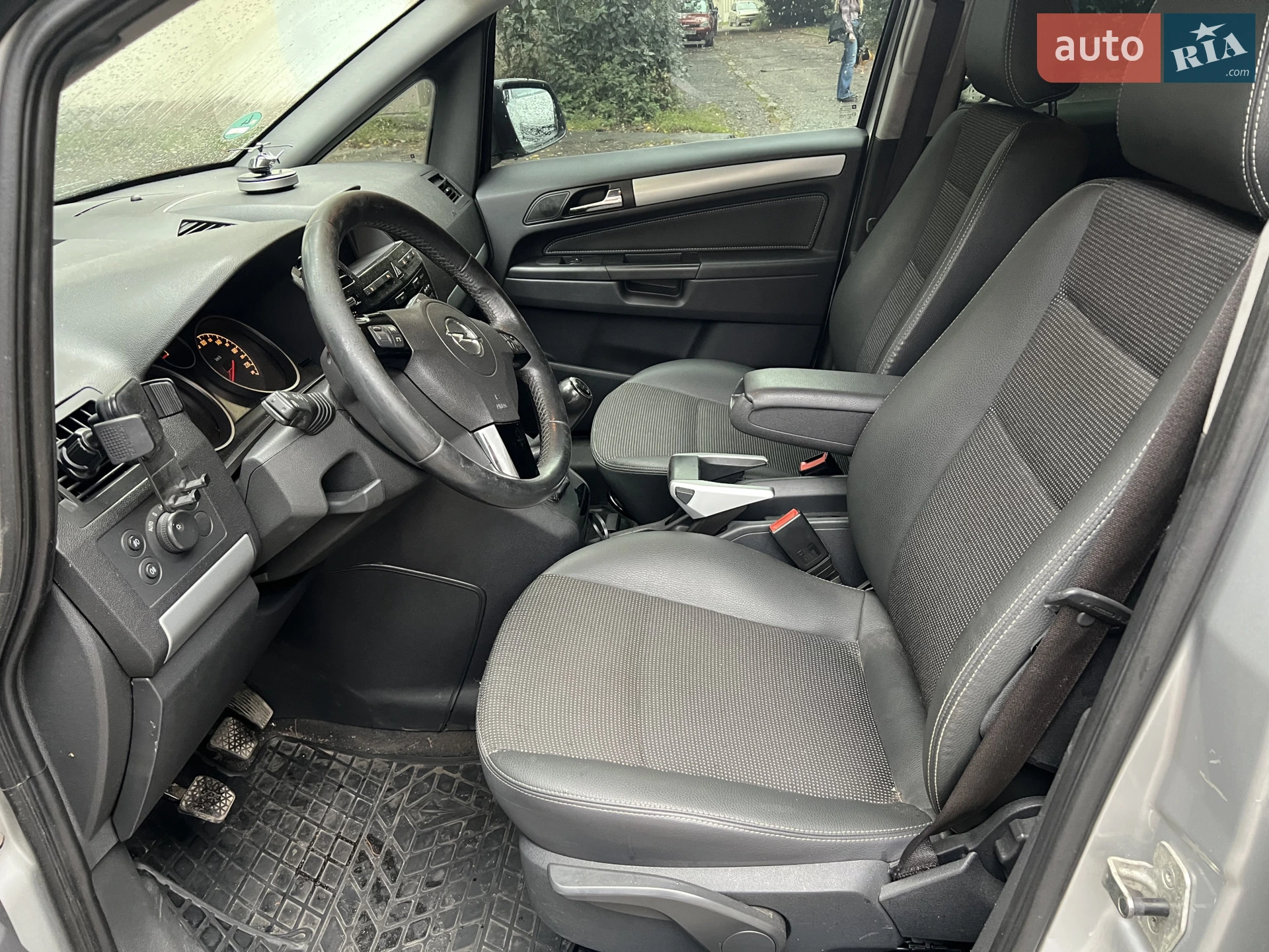 2011 Opel Zafira - мініатюра 11