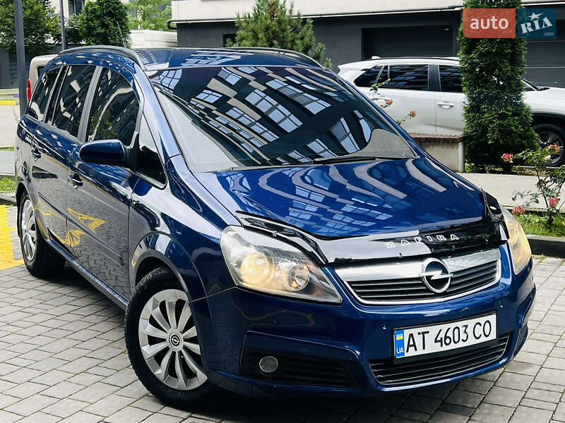 Минивэн Opel Zafira 2006 в 