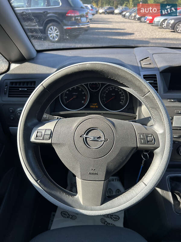 Мінівен Opel Zafira 2006 в Черкасах