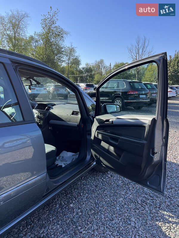 Мінівен Opel Zafira 2006 в Черкасах