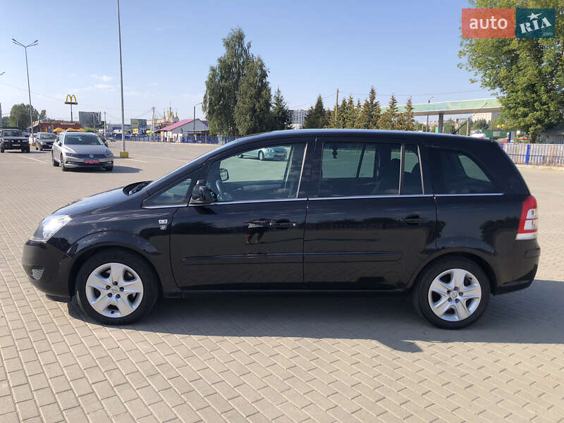 Минивэн Opel Zafira 2010 в Ковеле