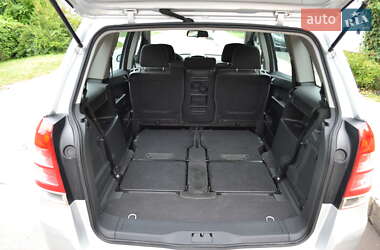 Минивэн Opel Zafira 2009 в 