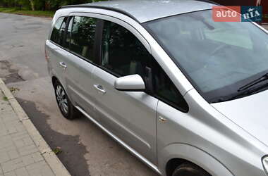 Минивэн Opel Zafira 2009 в 