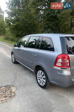 Минивэн Opel Zafira 2010 в Киеве