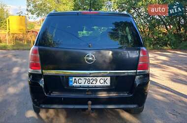 Минивэн Opel Zafira 2007 в 