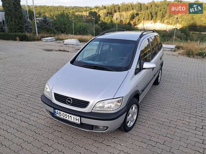 Минивэн Opel Zafira 2001 в Черновцах