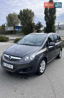 Микровэн Opel Zafira 2012 в Вышгороде