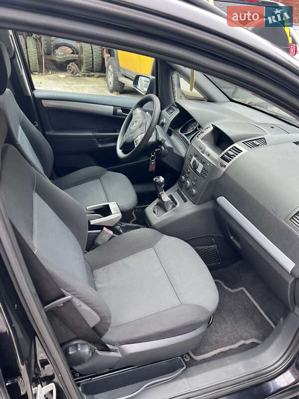 Минивэн Opel Zafira 2007 в Львове