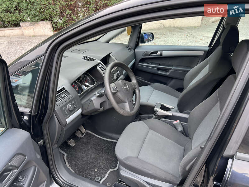 Минивэн Opel Zafira 2007 в Львове