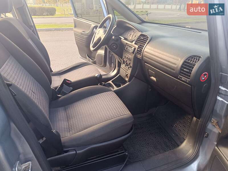 Минивэн Opel Zafira 2003 в Кривом Роге фото 23 Минивэн Opel Zafira 2003 в Кривом Роге