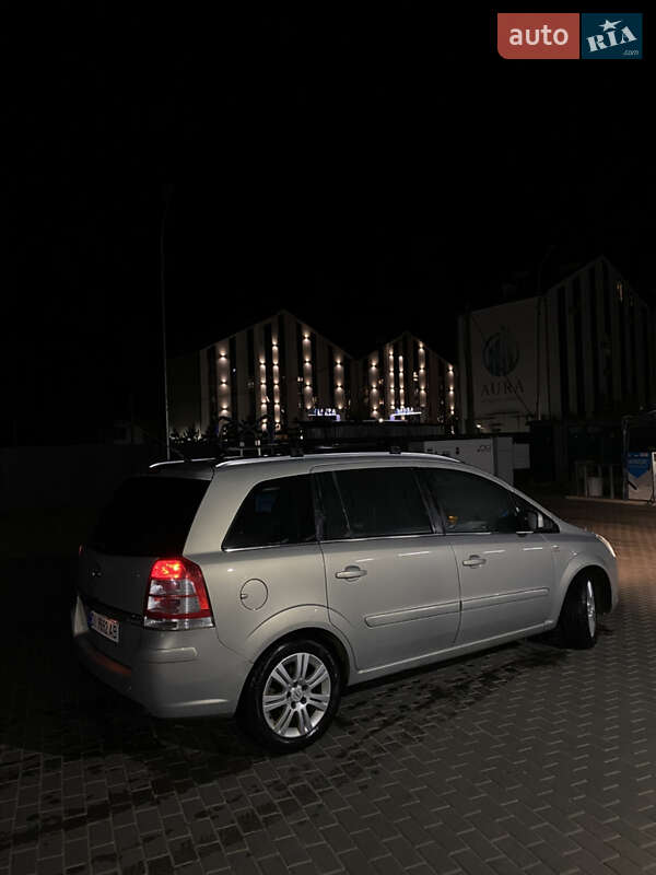 Opel Zafira 2010