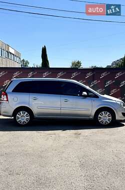 Минивэн Opel Zafira 2012 в 
