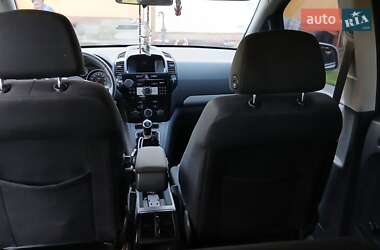 Минивэн Opel Zafira 2011 в 
