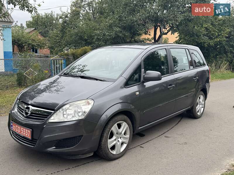 Минивэн Opel Zafira 2010 в Луцке