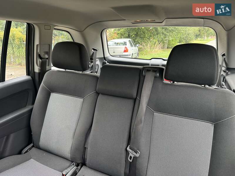 Минивэн Opel Zafira 2010 в Луцке