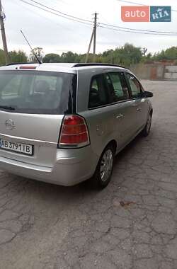 Минивэн Opel Zafira 2007 в 