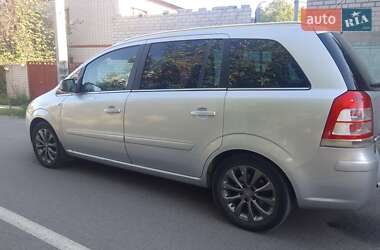 Минивэн Opel Zafira 2011 в 